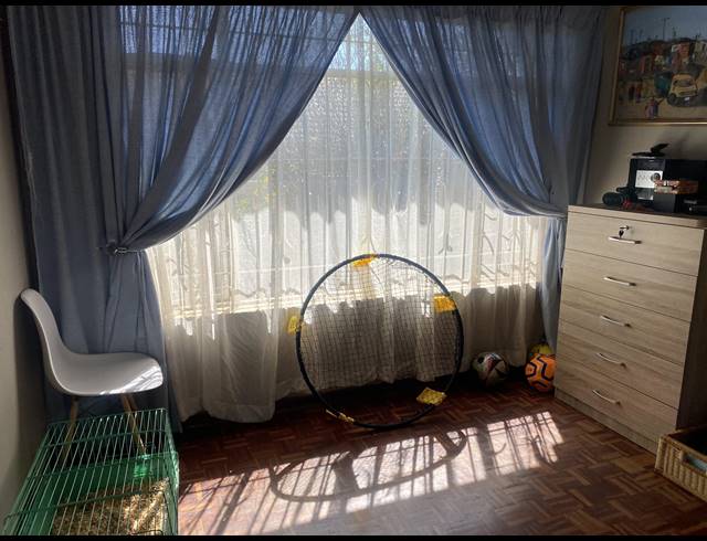 5 BEDROOM HOUSE FOR SALE IN ROBERTSHAM